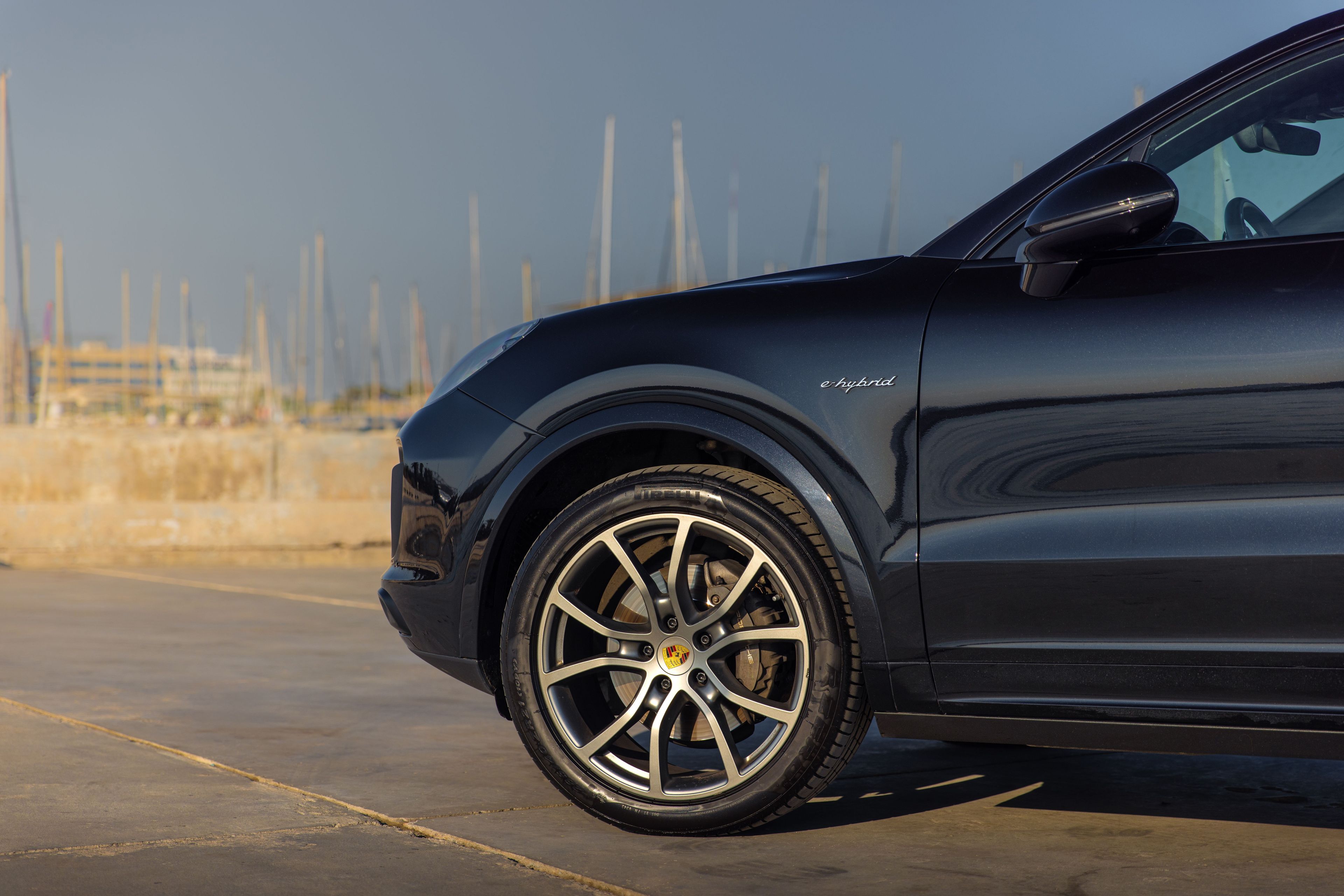 Porsche Cayenne Coupe E-Hybrid rental Athens — photo 4 of 7