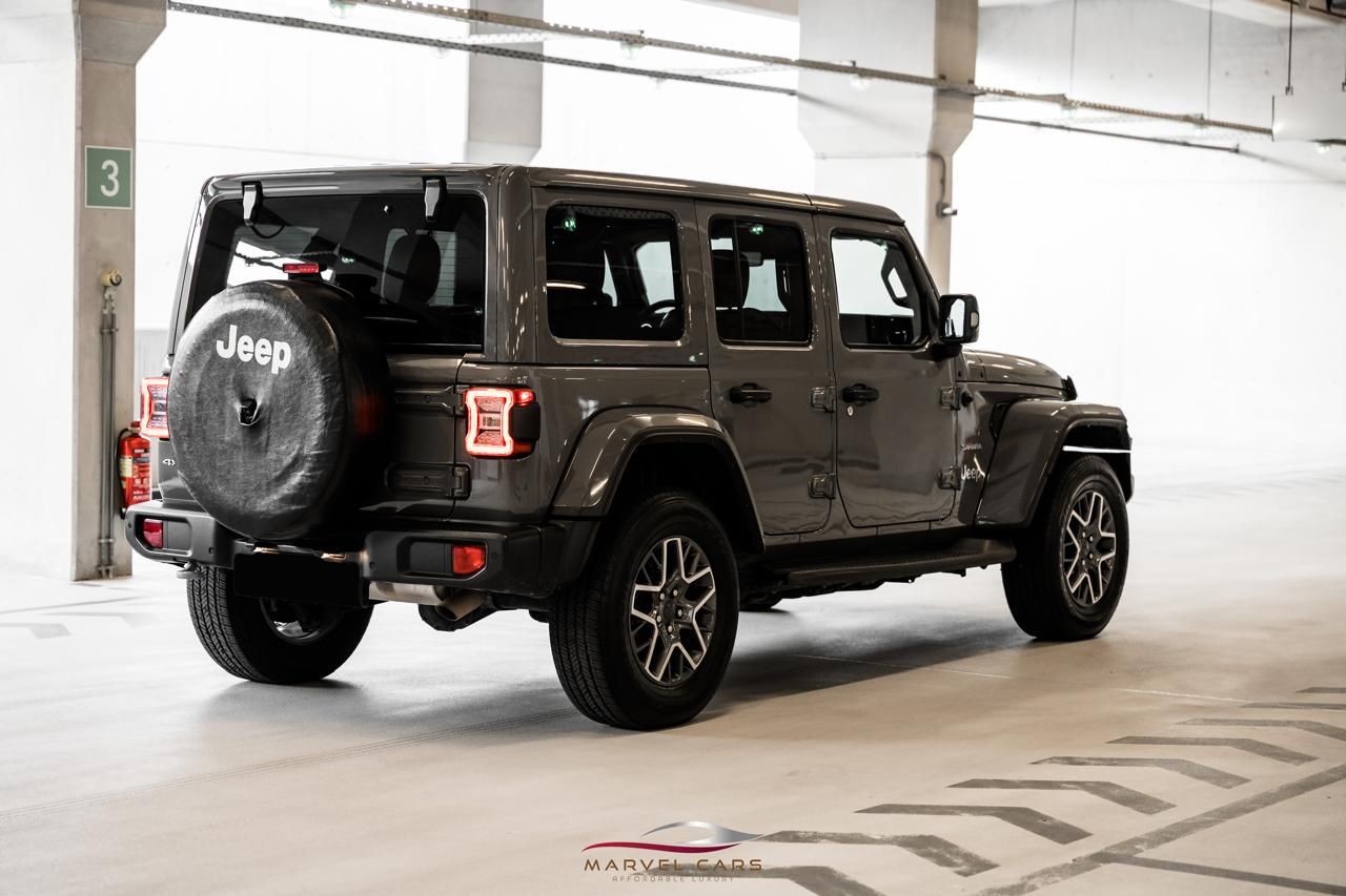 Jeep Wrangler Sahara - slide 6