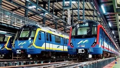 गणेश विसर्जन के लिए एक्वा लाइन पर रात भर चली मुंबई मेट्रो, भक्तों के लिए विशेष व्यवस्था