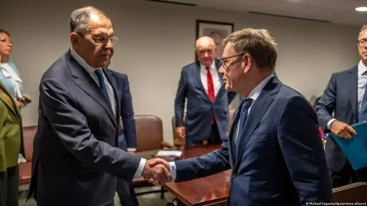 Russian and German Foreign Ministers Hold Face-to-Face Meeting, Discuss Ukraine War