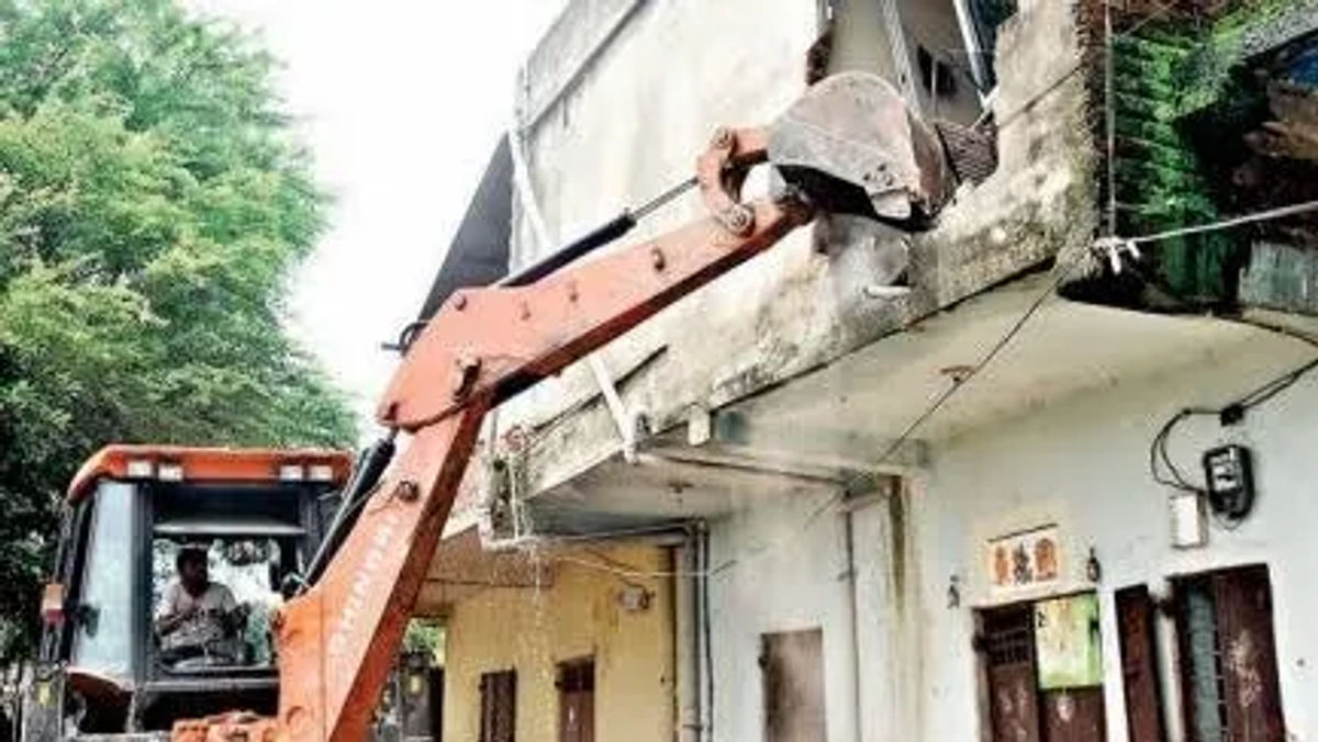 Encroachment Removal Drive Begins at Old Civil Court Premises in Jamshedpur