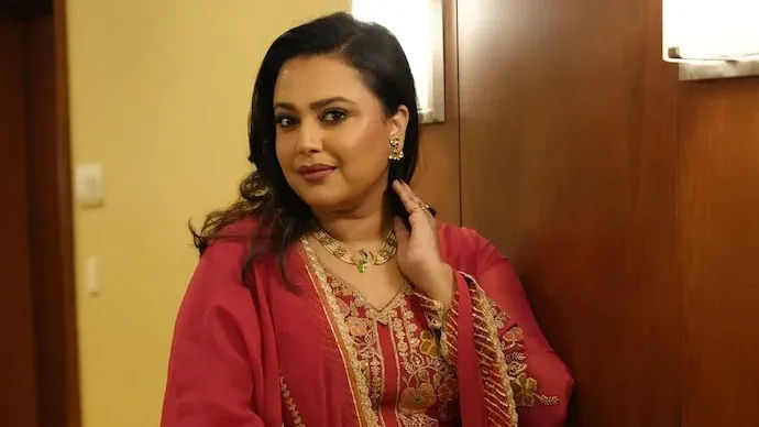 स्वरा भास्कर ने वजन बढ़ने पर बॉडी शेमिंग पर प्रतिक्रिया देते हुए कहा कि उन्हें ऑनलाइन आलोचना का सामना करना पड़ा