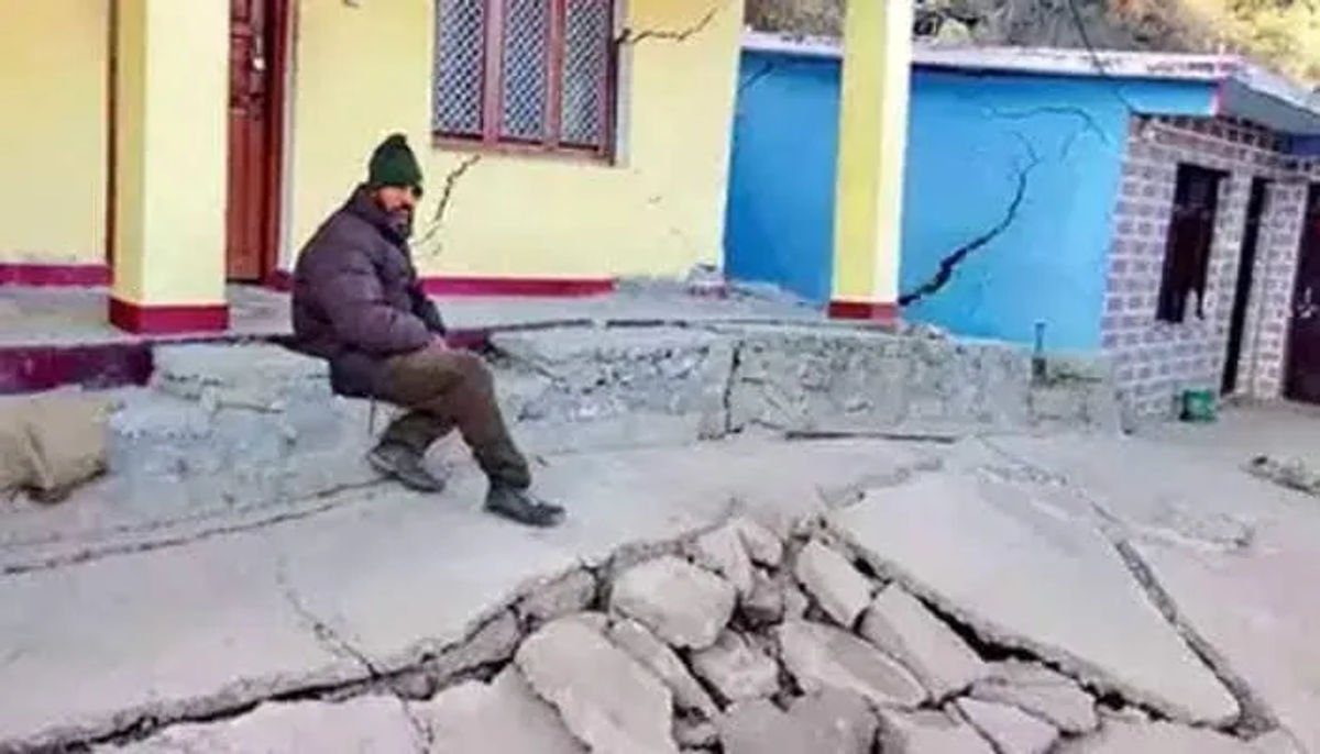 Joshimath of Uttarakhand is disaster prone, more than 600 houses being detected as land subsidence and cracks.