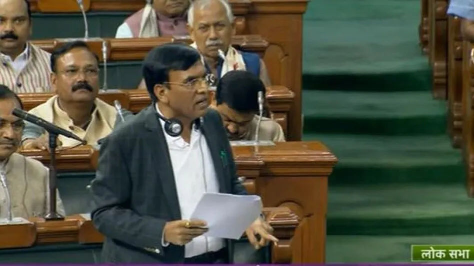 आयुष्मान भारत  योजना में नीतिगत बदलाव हो सकता है- मनसुख मंडाविया, स्वास्थ्य मंत्री.