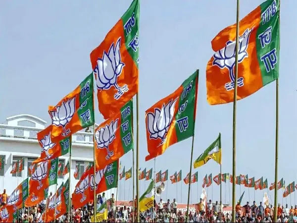 BJP’S Minority morcha started Sufi Samvad Maha Abhiyan to attract Muslim votes.