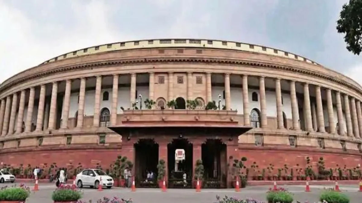Prime Minister held a meeting with top ministers in Parliament.