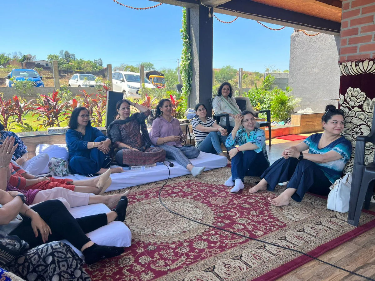 Kashmiri Friends of ZoonDub from Mumbai came to for a day picnic to revive the rich Kashmiri tradition and culture.
