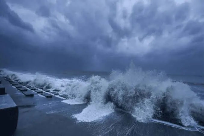 IMD warns the wind speed of cyclone ‘Biparjoy’ will reach 125-135 kmph today as it may be turned into very severe cyclonic storm.