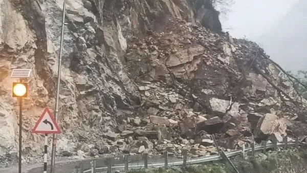The Badrinath National Highway in Uttarakhand has been closed again due to a landslide, leaving many travellers stranded. Work is underway to clear the road.