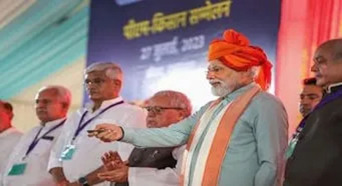 Prime Minister Narendra Modi was conferred with the Lokmanya Tilak National Award in Pune on Tuesday.