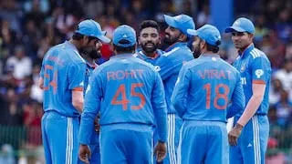 Mohd Siraj chases hat-trick ball to boundary leave Virat Kohli, Shubman Gill, Hardik Pandya in splits.