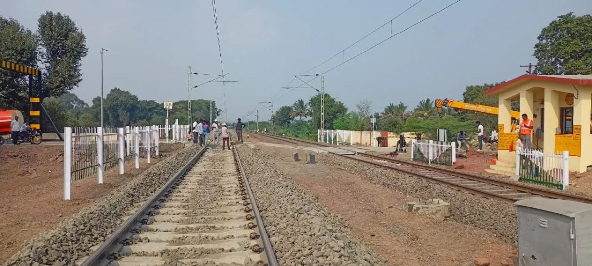 Pune: 380 trains from Miraj have been cancelled due to ongoing construction.