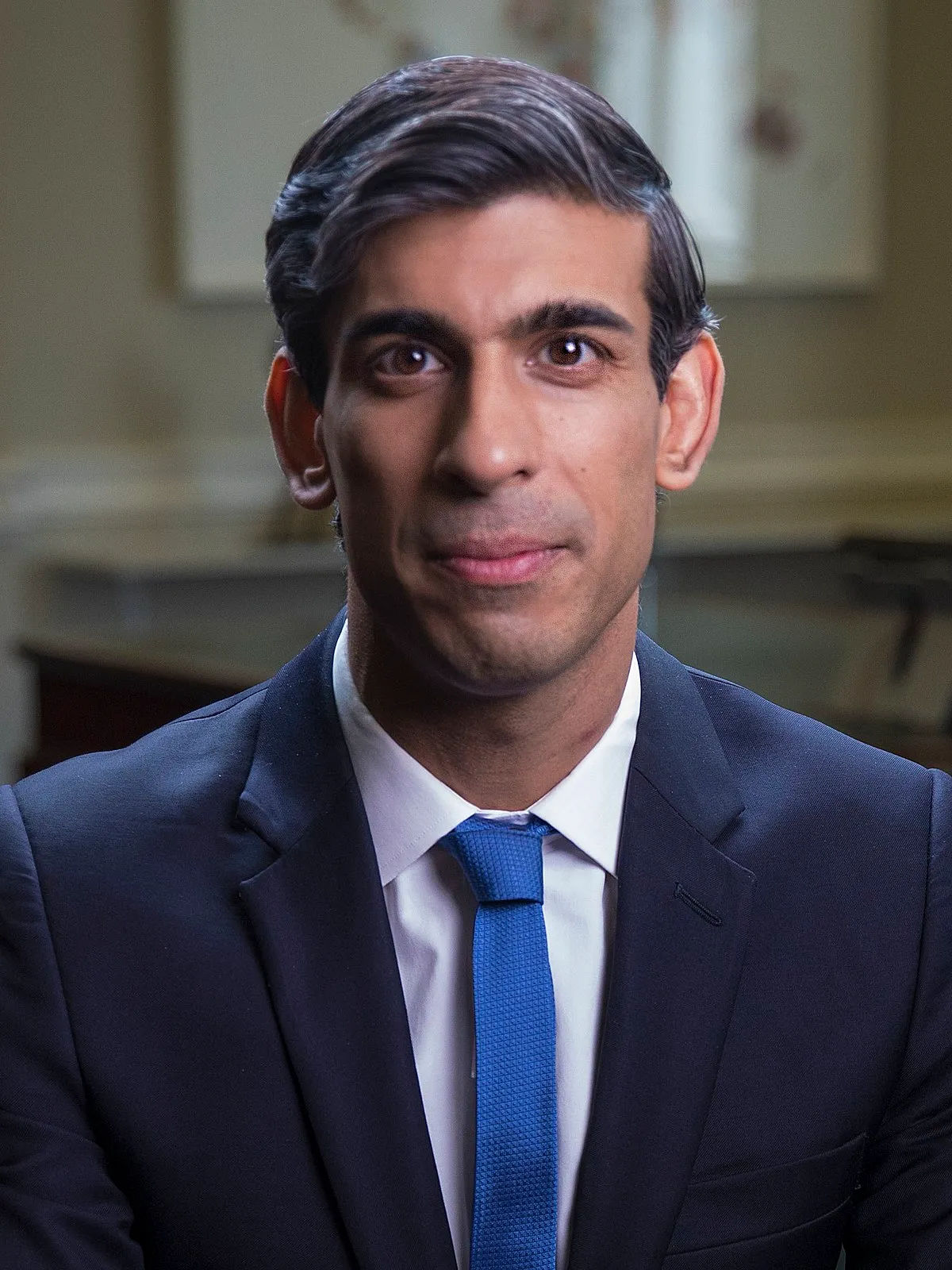 “Deeply sorry,” Rishi Sunak says to UK families affected by Covid.
