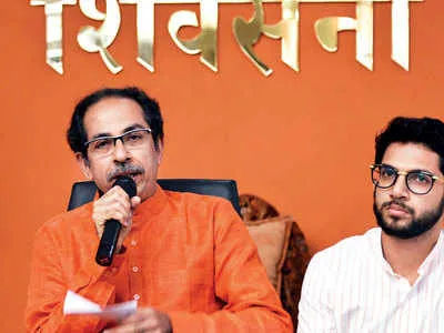 Speaker meets CM Eknath Shinde before ruling on Shiv Sena disqualification petitions, which Uddhav Thackeray criticises.