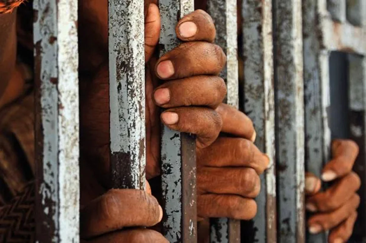 Painter murdered over financial dispute: 6 people arrested in Pimpri Chinchwad.