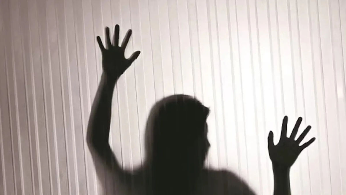 Photographer in Pune assaulted and raped by man from chess app.