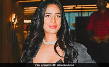 Actress Poonam Pandey’s Tragic Death Sparks Shock and Speculation in Entertainment Industry