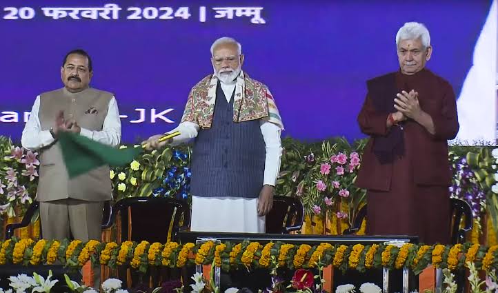 PM Modi Launches ₹43,875 Cr Educational And Infra Projects Including 3 IIMs, IITs, 20 KVs, 13 NVs, And AIIMS In Jammu