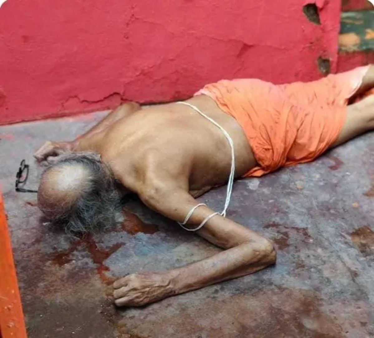 ओंकारेश्वर में फौजी बाबा की गला घोंटकर हत्या.