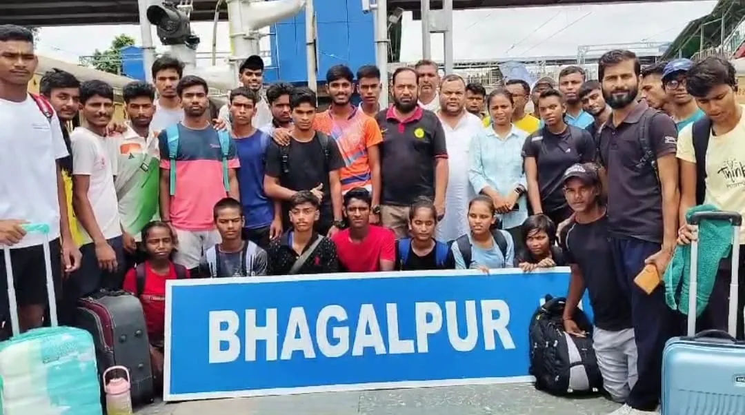 एथलेटिक्स एसोसिएशन के चयनित खिलाड़ी राज्य स्तर पर भाग लेने के लिए भागलपुर से पटना हुए रवाना।