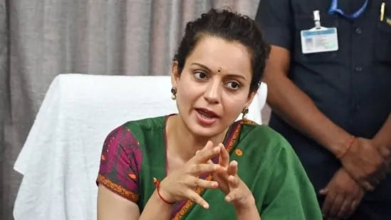 विनेश फोगाट पर कटाक्ष करने वाली अभिनेत्री और बीजेपी सांसद कंगना रनौत ने अब विनेश की तारीफ की है.