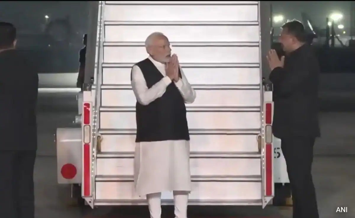 PM Modi arrives in Delhi after concluding his three-day visit to Singapore and Brunei.