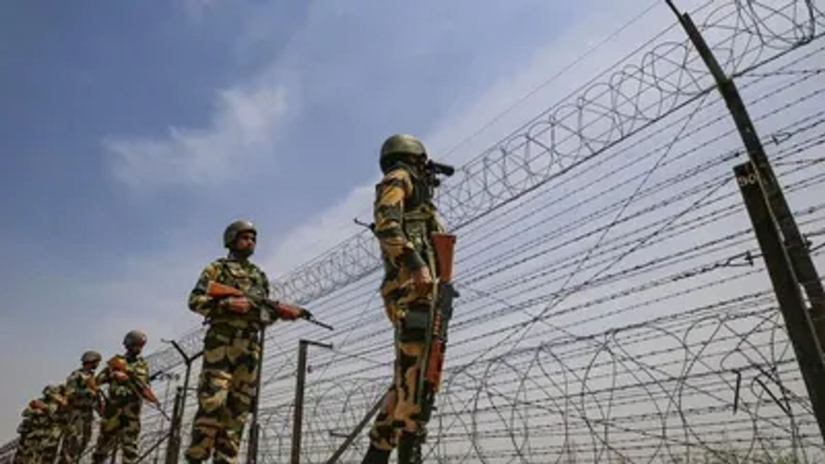 भारतीय सेना ने जम्मू-कश्मीर के पुंछ में नियंत्रण रेखा पर 35 वर्षीय पाकिस्तानी घुसपैठिये को किया गिरफ्तार