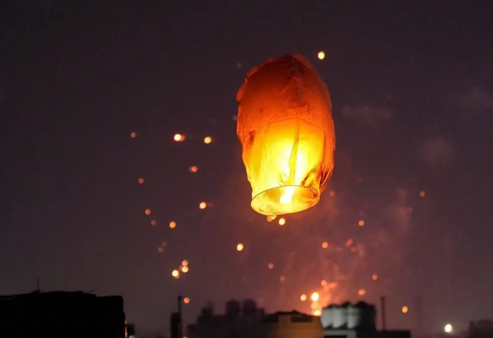 दिवाली पर जबरदस्त जश्न की तैयारी में जुटे मुंबई के लोगों को मायूसी