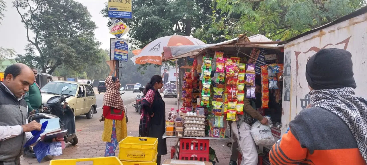 स्कूलों के पास तंबाकू बिक्री पर सख्ती: 7 दुकानों में छापेमारी, जुर्माना वसूला