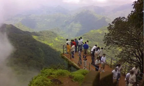 महाबलेश्वर-पंचगनी में राज्यस्तरीय पर्यटन महोत्सव का आयोजन।