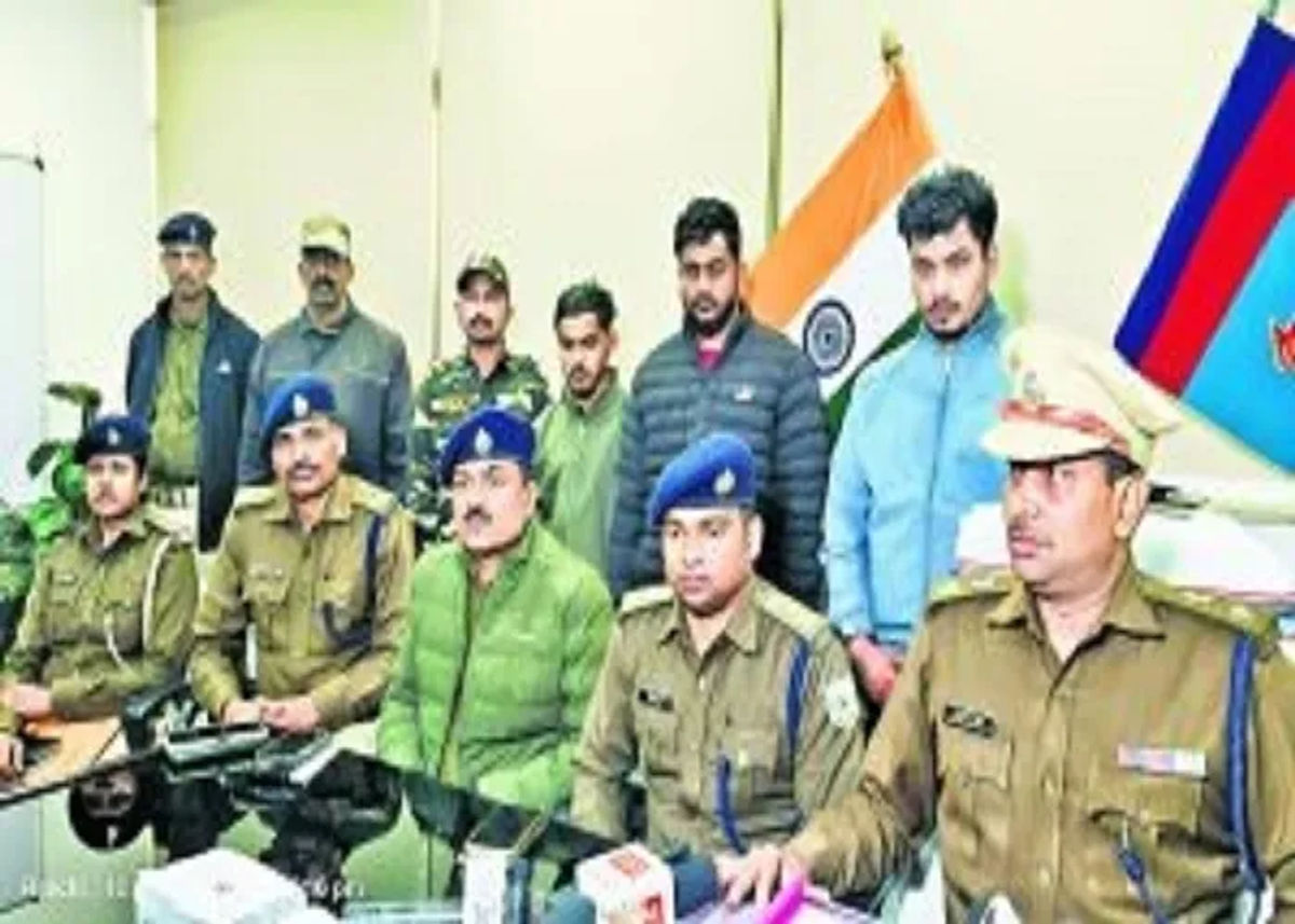 झारखंड की राजधानी रांची में पुलिस ने कार्यवाही करते हुए ब्राउन शुगर के अवैध कारोबार में संलिप्त तीन युवकों को गिरफ्तार किया है