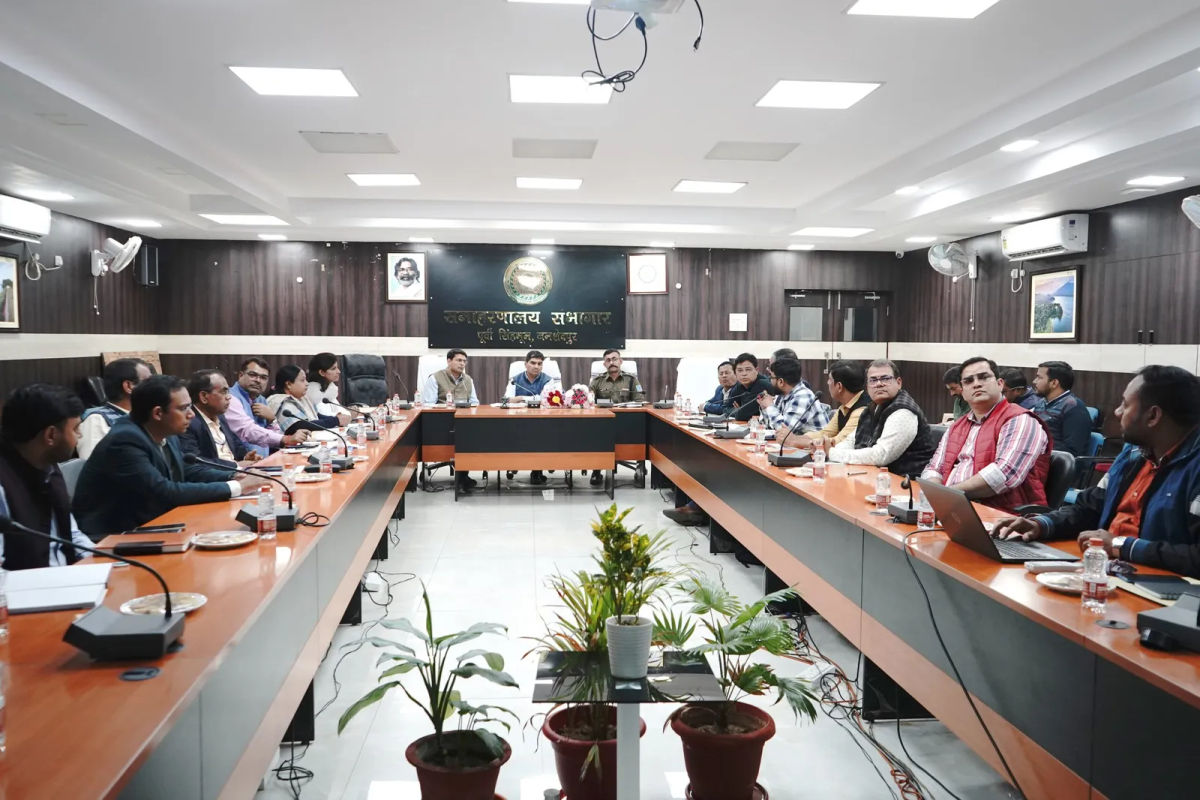 उप महानिदेशक, दूर संचार मंत्रालय की अध्यक्षता में हुई बैठक, उपायुक्त सहित कई पदाधिकारी रहे मौजूद