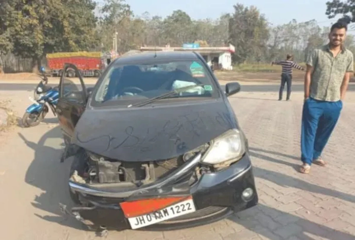 महाकुंभ से लौटते समय कार ट्रक से टकराने पर झामुमो सांसद महुआ मांझी घायल