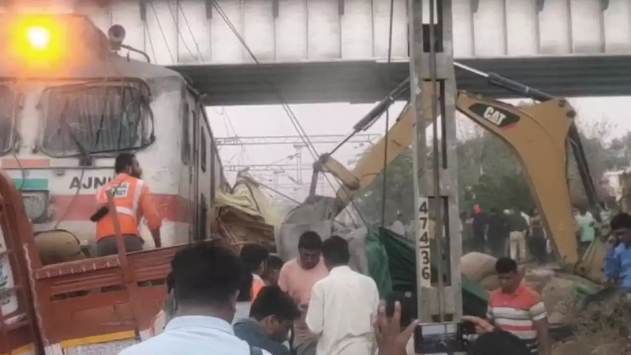 Mumbai-Amravati Express collided with a wheat-laden truck near Jalgaon district.