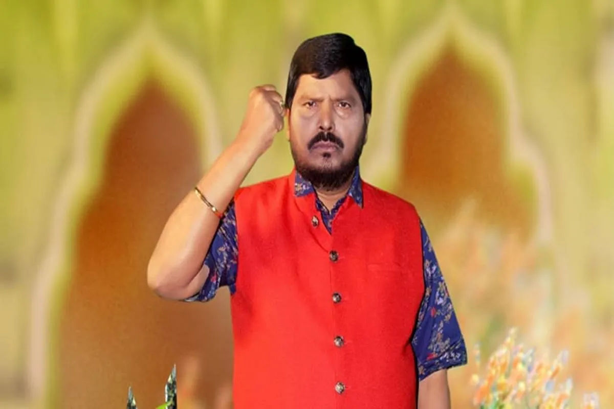 केंद्रीय मंत्री रामदास अठावले ने हास्य अभिनेता कुणाल कामरा पर की  तीखी प्रतिक्रिया