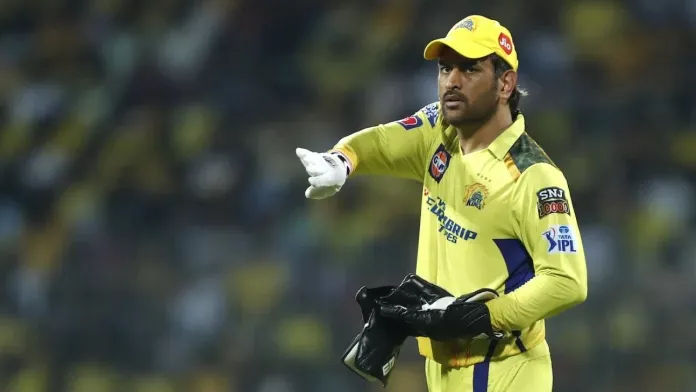 विग्नेश पुथुर डेब्यू मैच में शानदार प्रदर्शन के कायल हुए धोनी।
