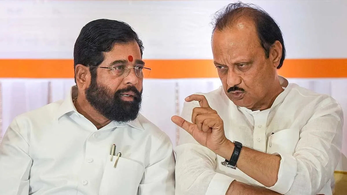 Congress Extends CM Offer to Shinde and Pawar on Holi