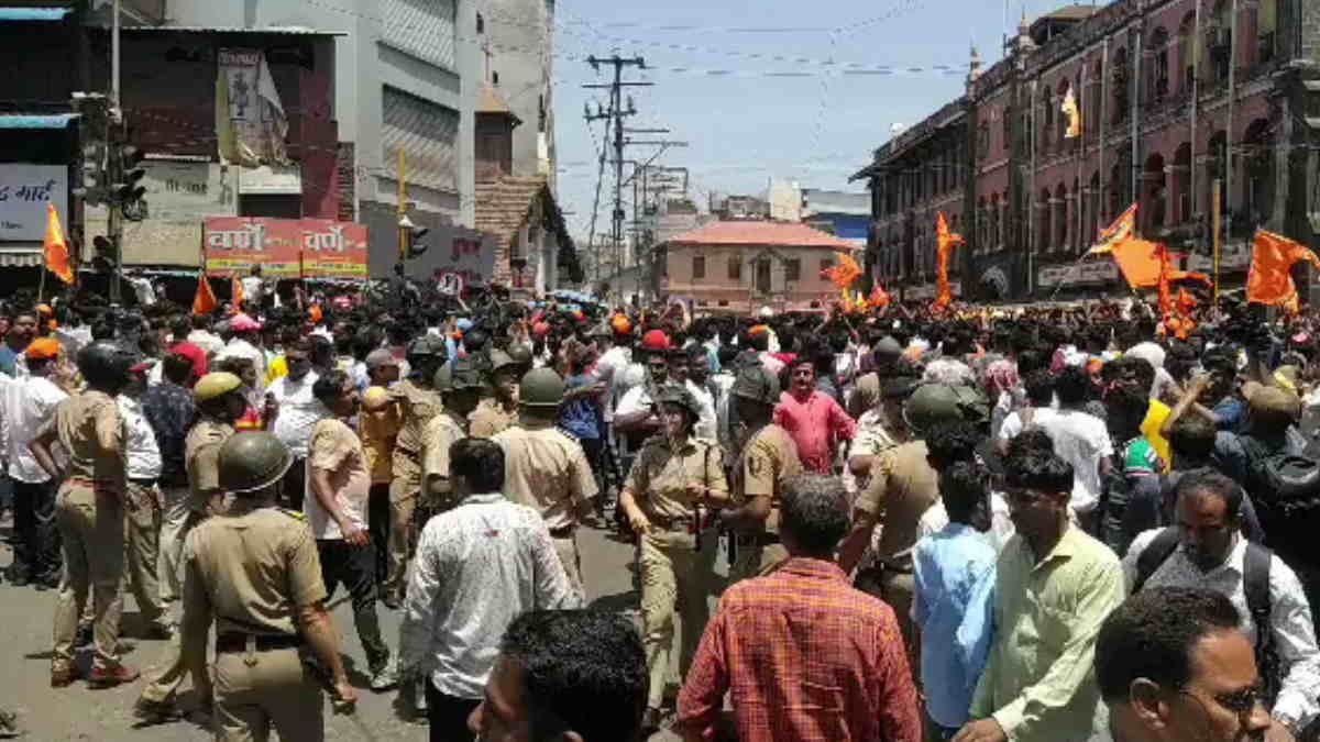 महाराष्ट्र में औरंगजेब के नाम से शुरू हुआ विवाद थमने का नाम नहीं