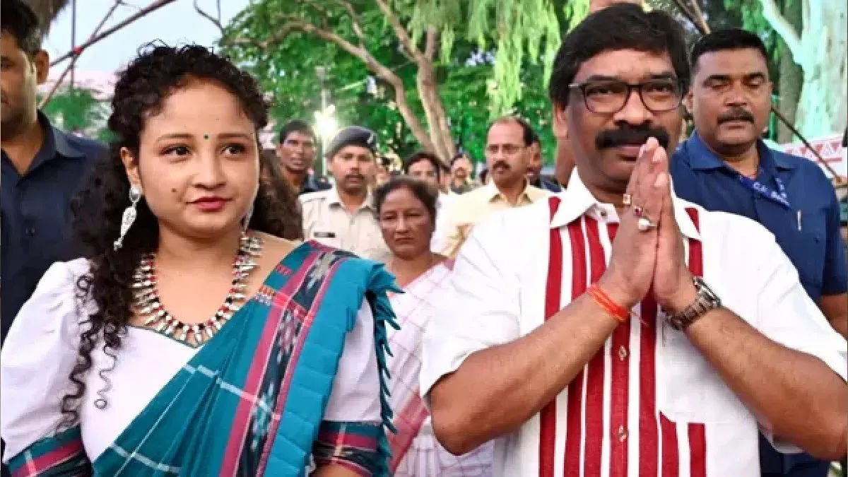 झारखंड मुक्ती मोर्चा आपल्या कुटुंबाला कोल्हान मध्ये मजबूत करण्याच्या प्रयत्नात आहे