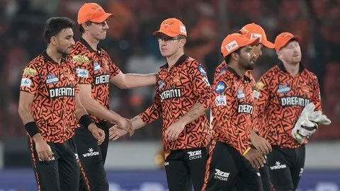 सनराइजर्स हैदराबाद (SRH) आईपीएल 2025 के प्लेऑफ़ की दौड़ से बाहर