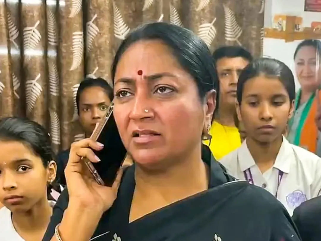 गुप्ता ने छात्रों के अभिभावकों से की मुलाकात; फीस निर्धारण में पारदर्शिता का दिया आश्वासन