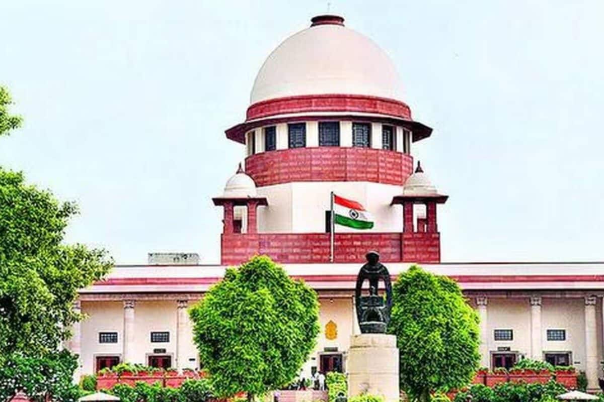 वायु प्रदूषण मामला: सुप्रीम कोर्ट ने केंद्र से कहा – सीएक्यूएम अधिकारियों को आवास दें