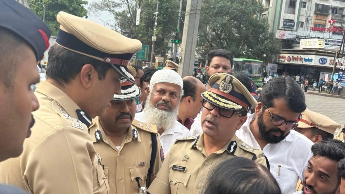 Police Commissioner Amitesh Kumar Inspects Gangadham Chowk Following Accident