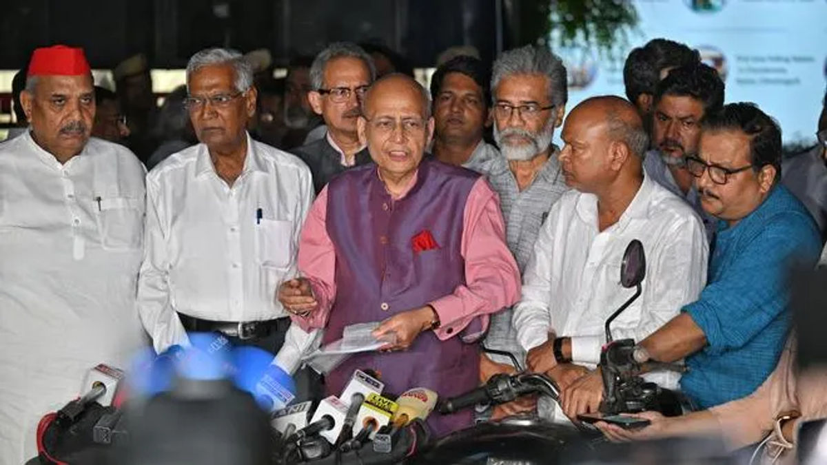 INDIA Bloc to Explore Legal Options Against Voter List Revision in Bihar