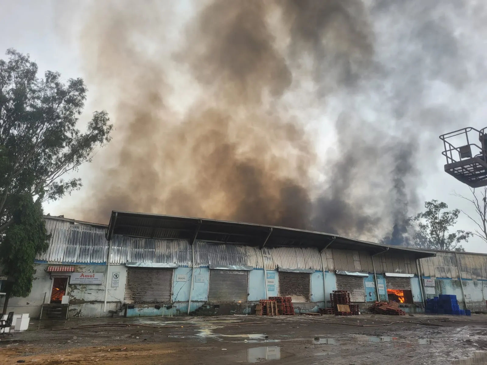 Massive Fire Breaks Out at Amul Milk Warehouse Near NH-33, Heavy Losses Feared