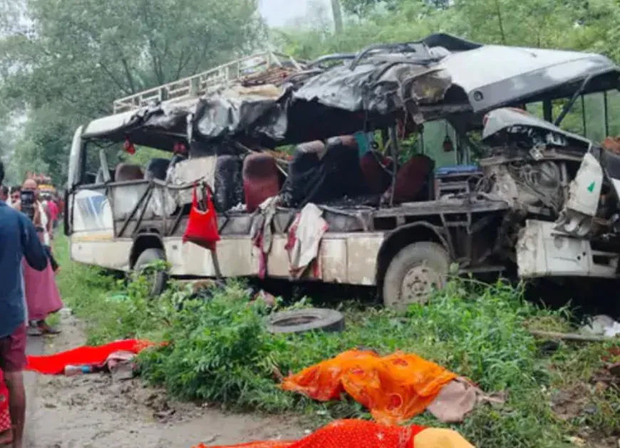 मोहनपुर बस दुर्घटना: 6 श्रद्धालू ठार, 24 जखमी – प्रशासनाकडून उपचार सुरू