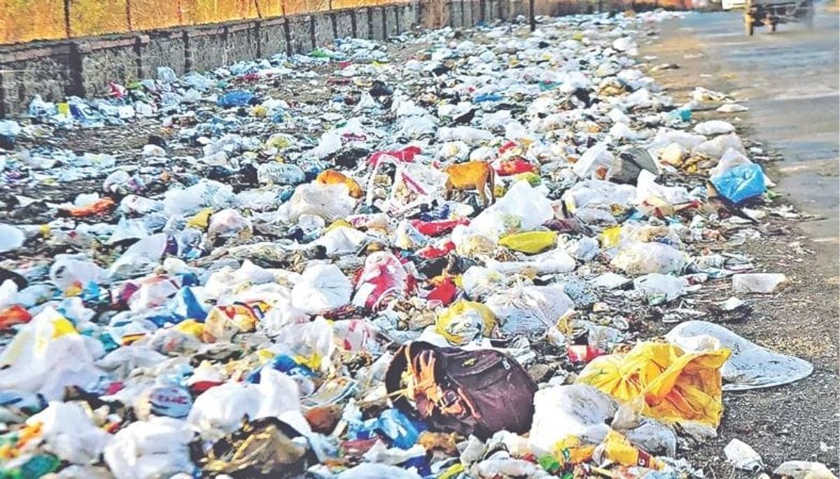 पुणे नगर निगम ने प्लास्टिक उपयोग पर कड़ी कार्रवाई की, व्यापारियों को स्वच्छता नोटिस जारी