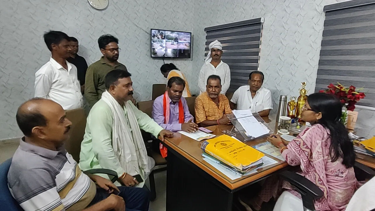 भाजपा प्रतिनिधी मंडळाने सादर केला १२ सूत्री मागणींचा ज्ञापन, सणांपूर्वी मूलभूत सुविधा पुरवठ्यावर भर