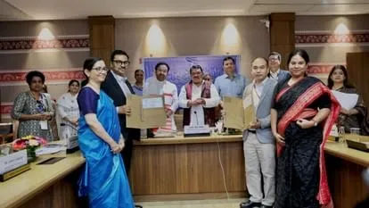 जनजातीय मंत्रालय और कोल इंडिया ने किया बड़ा समझौता, 76 एकलव्य स्कूल होंगे आधुनिक सुविधाओं से लैस