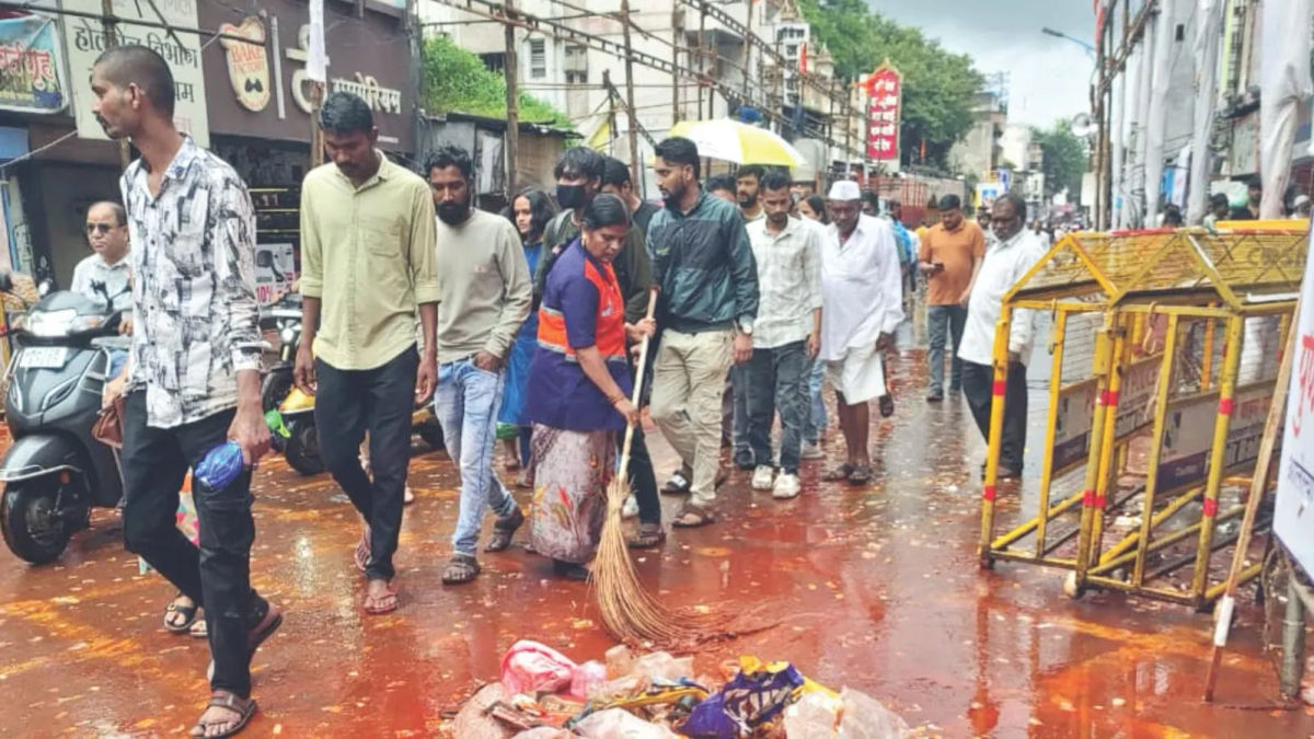 पुणे गणेश विसर्जन के बाद नगर निगम ने 706 टन कूड़ा-सफाई की